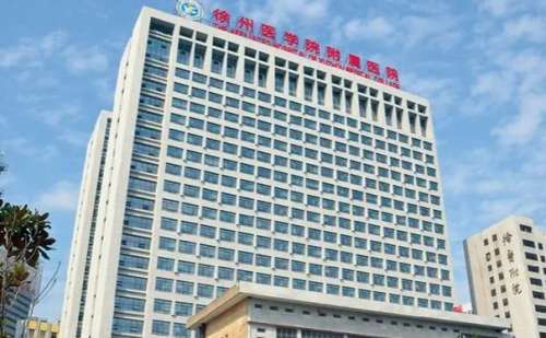徐州医科大学附属医院巨乳缩小价目表?技术亮点&案例变化
